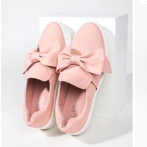 Pink bow slip on sneakers